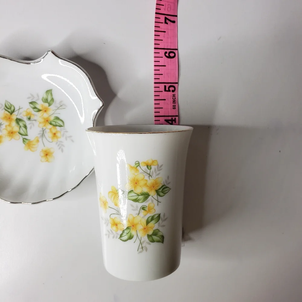 Vtg Bathroom China Porcelain Set Cup Toothbrush Stand Scalloped Soap Dish MCM